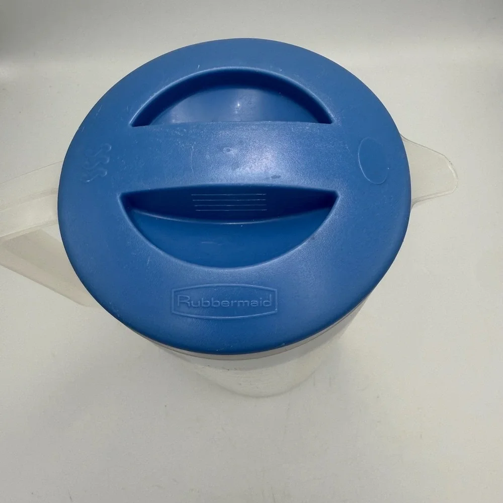 Rubbermaid Servin Saver 2 Quart Pitcher Blue Lid 306D Translucent Plastic 2.1L